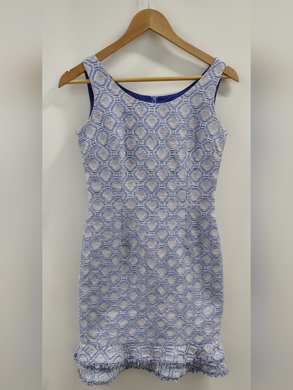 Sara Campbell Fitted Blue Jacquard Sleeveless Sheath Dress Sz 2